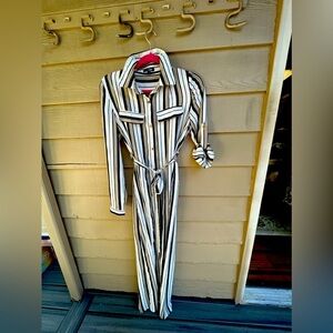 NWT! Lovely long dress.45” from waist to floor.